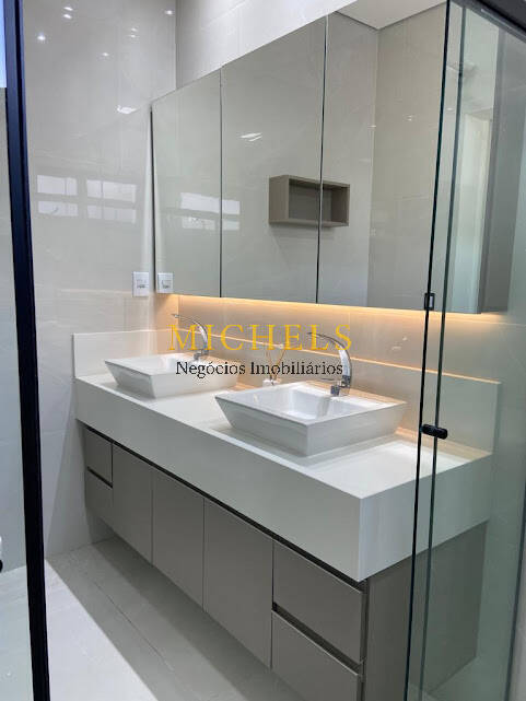 Casa, 3 quartos, 235 m² - Foto 24