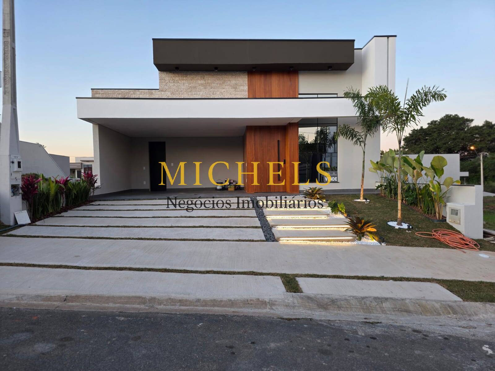 Casa, 3 quartos, 198 m² - Foto 3