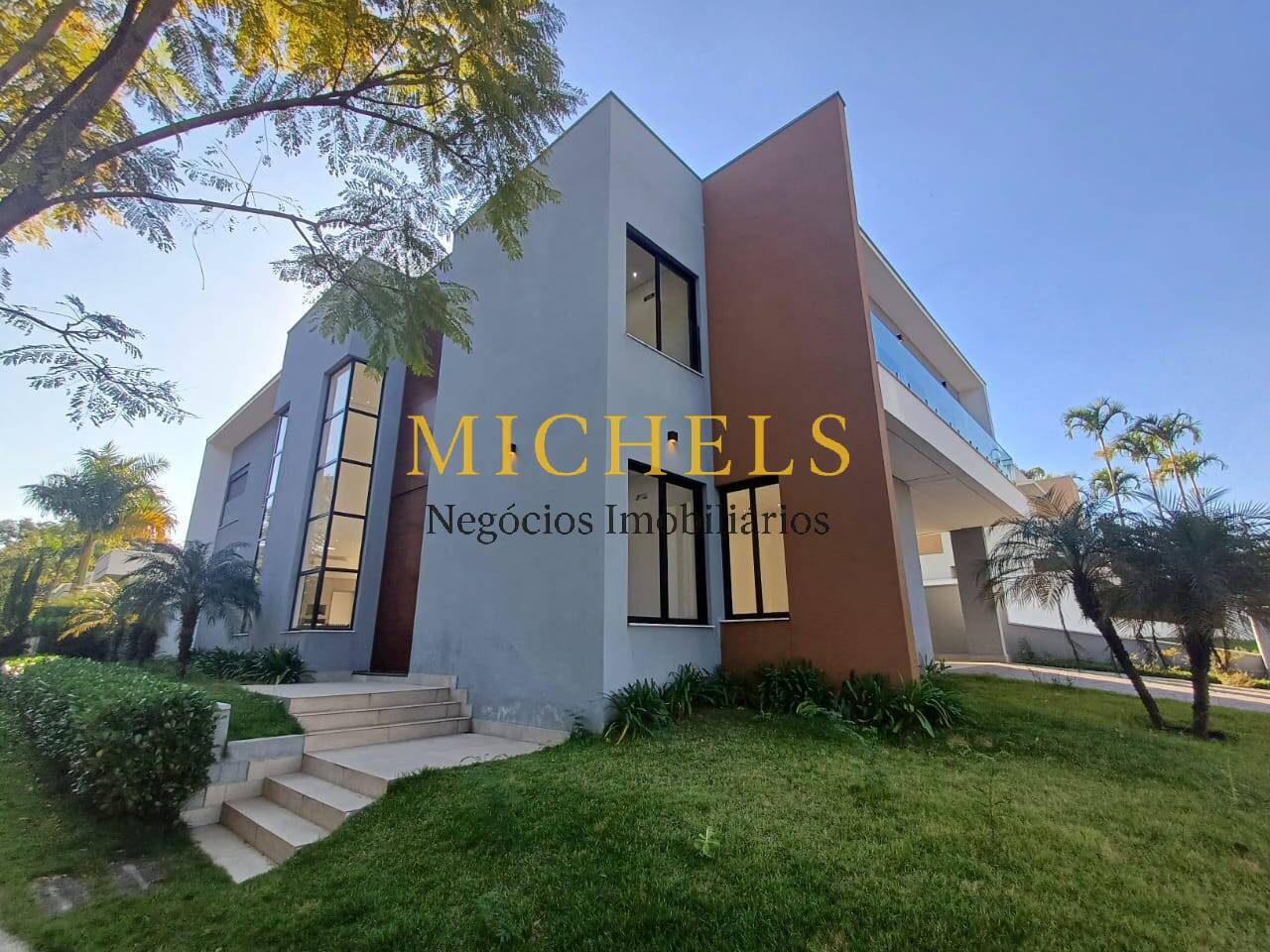 Casa, 4 quartos, 346 m² - Foto 1