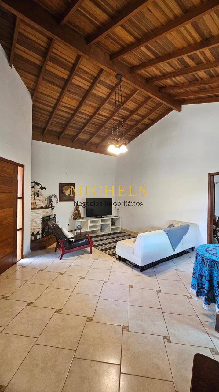 Chácara, 6 quartos, 1350 m² - Foto 3