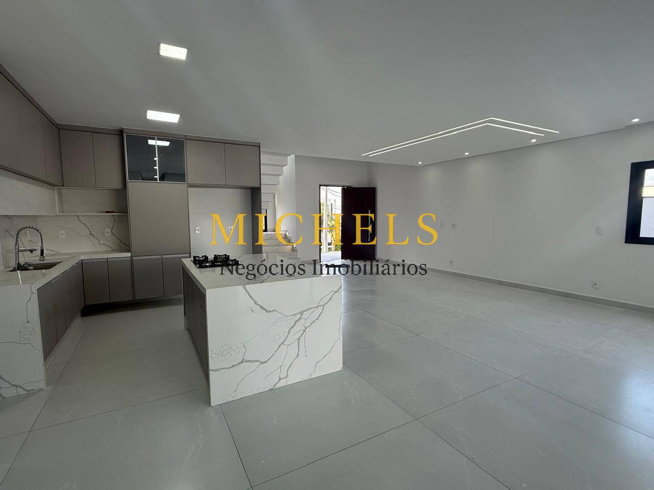 Casa, 3 quartos, 328 m² - Foto 10