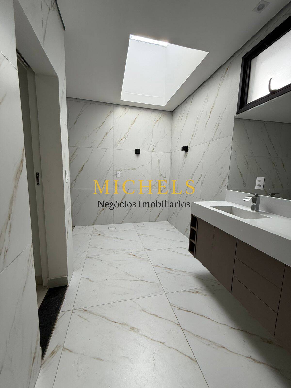 Casa, 3 quartos, 328 m² - Foto 28