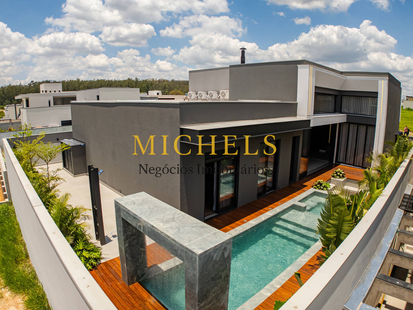 Casa, 3 quartos, 267 m² - Foto 1