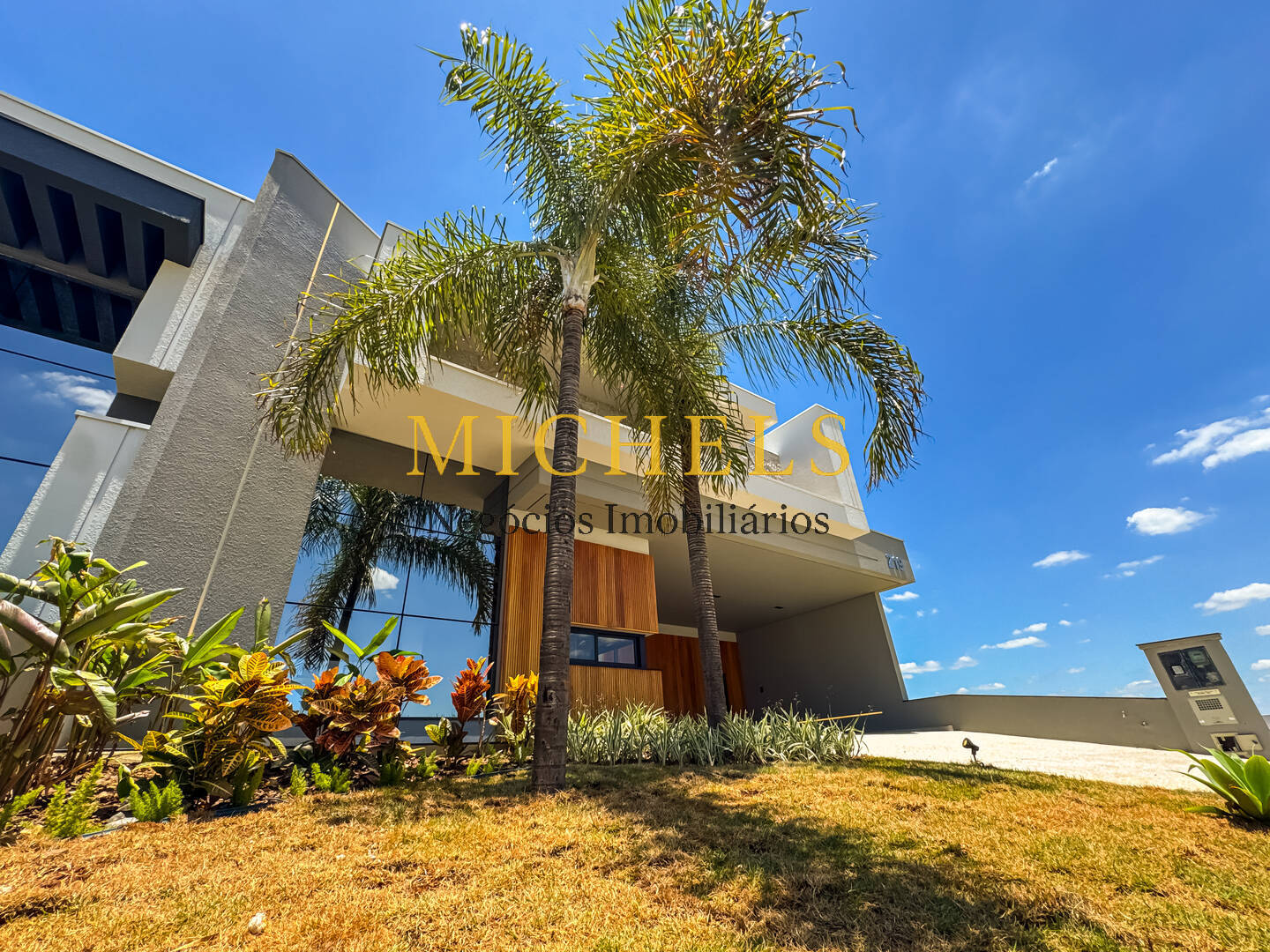 Casa, 3 quartos, 195 m² - Foto 1