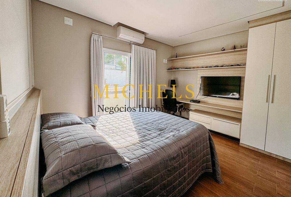 Casa, 4 quartos, 330 m² - Foto 10