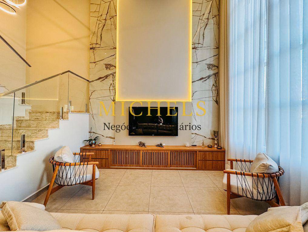 Casa, 4 quartos, 330 m² - Foto 2