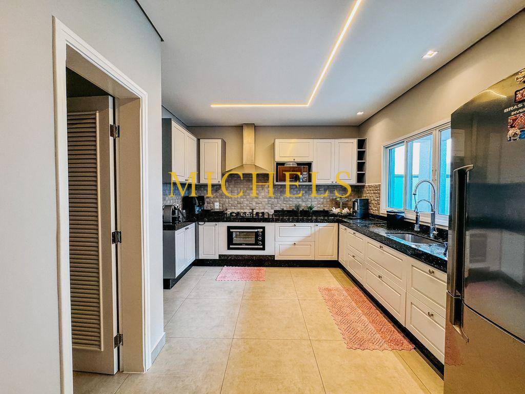 Casa, 4 quartos, 330 m² - Foto 3