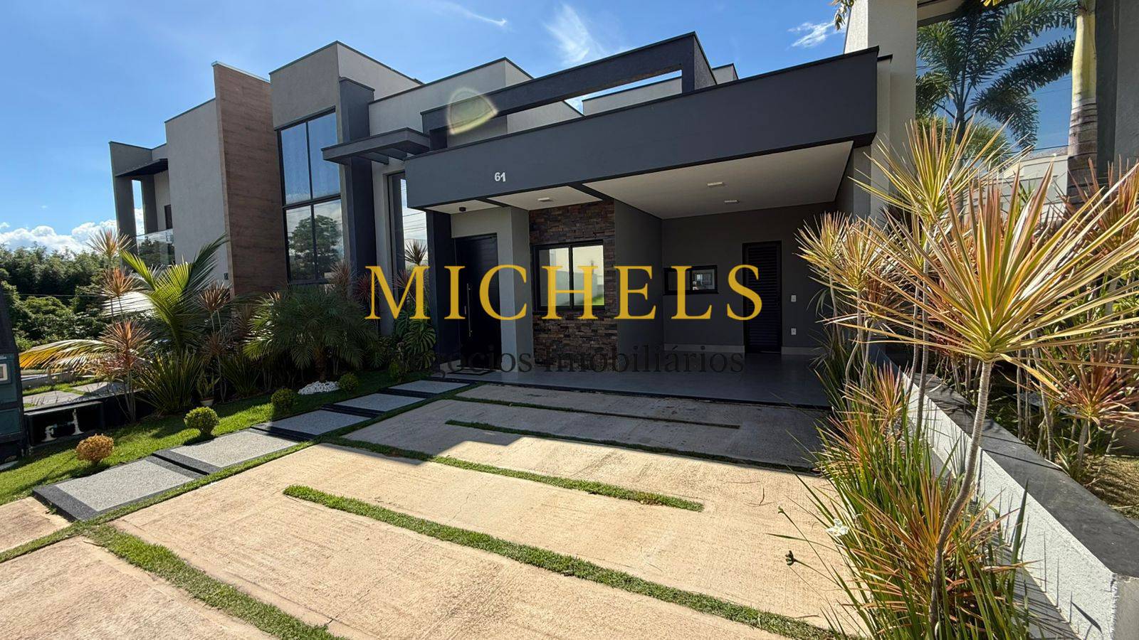 Casa, 3 quartos, 216 m² - Foto 1