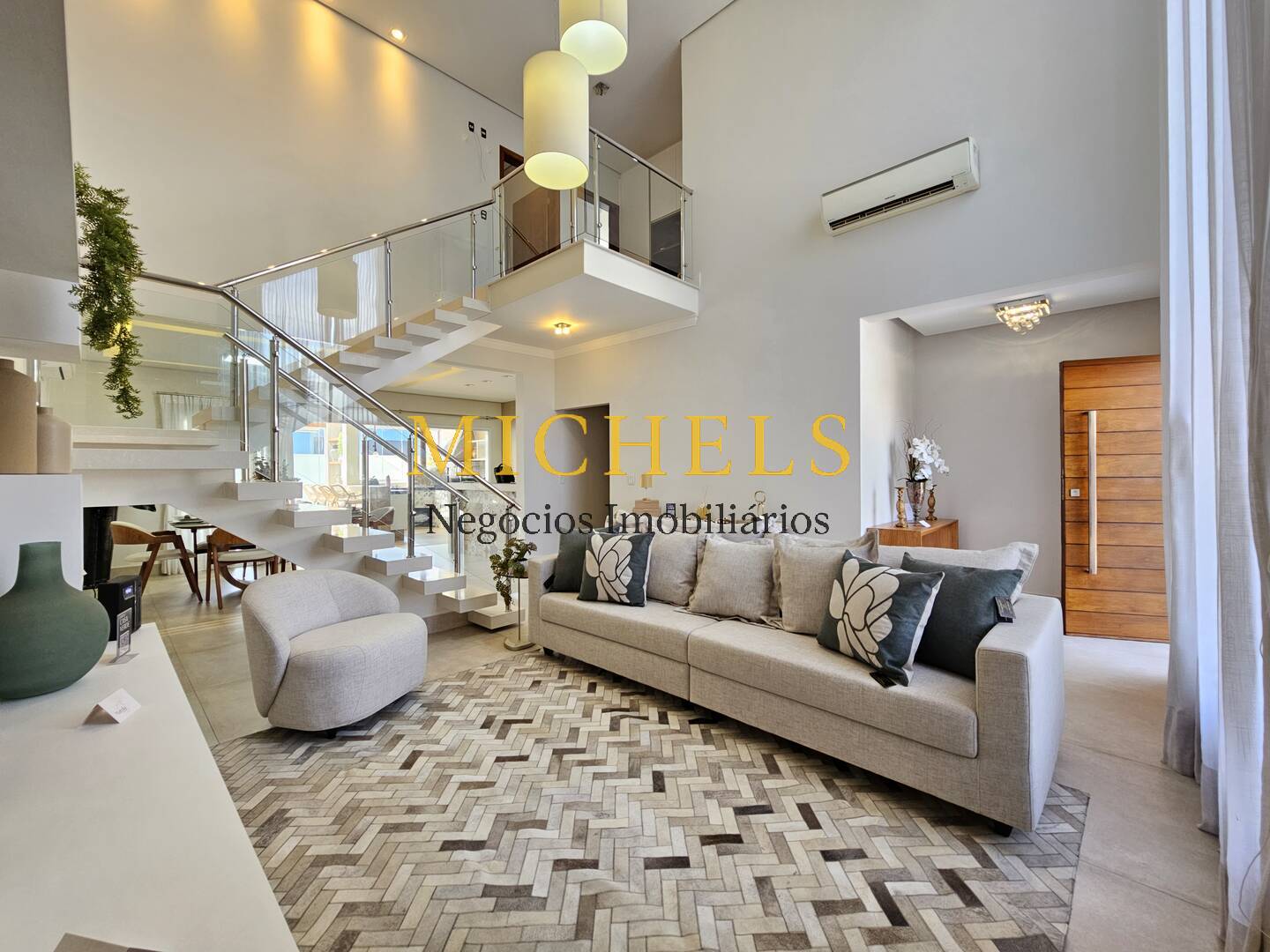 Casa, 4 quartos, 268 m² - Foto 1