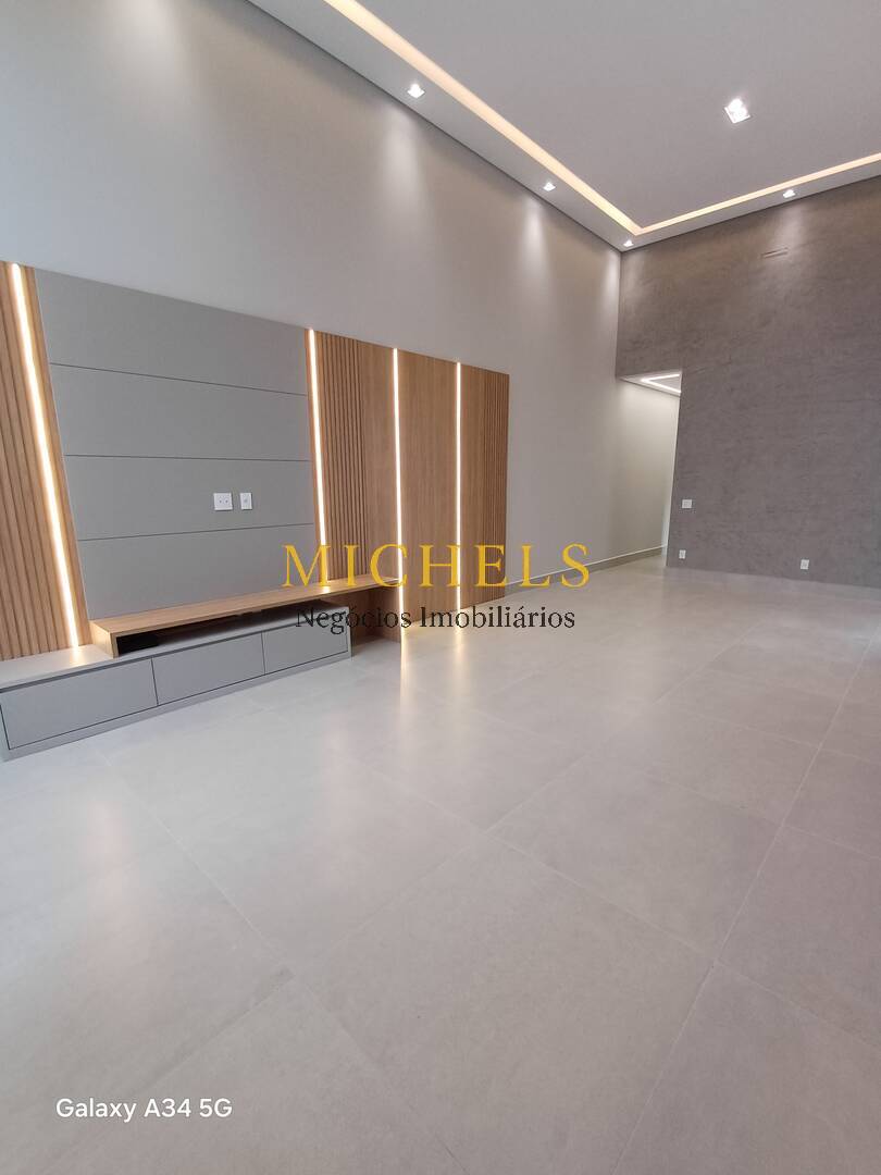 Casa, 3 quartos, 235 m² - Foto 2