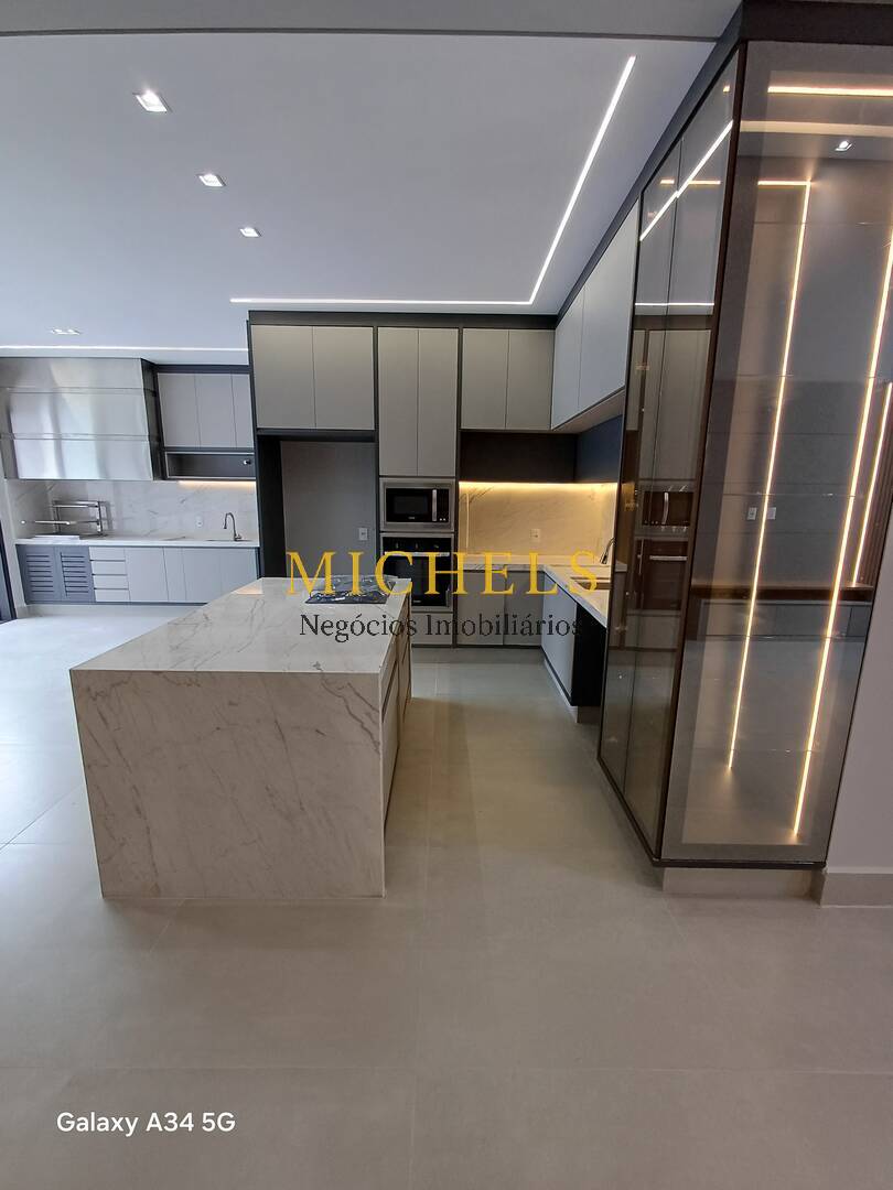 Casa, 3 quartos, 235 m² - Foto 6
