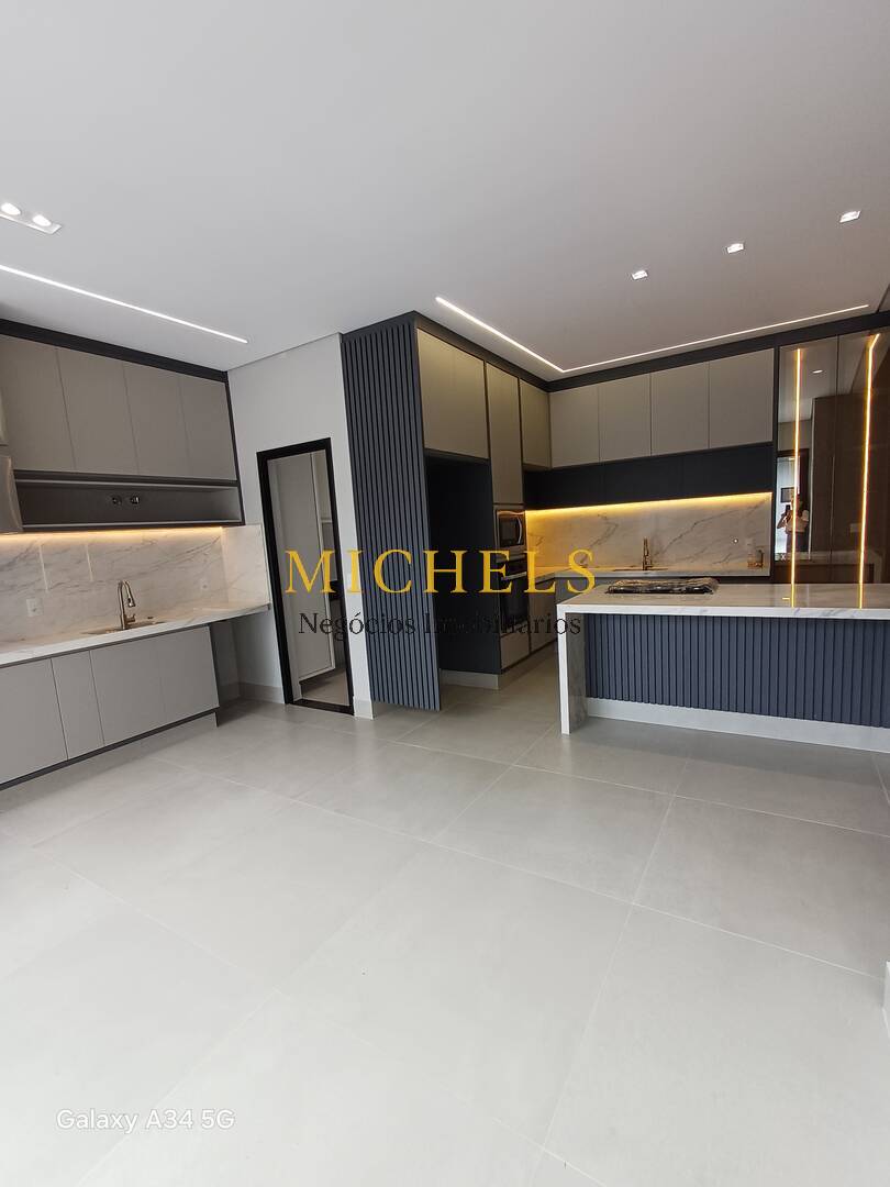 Casa, 3 quartos, 235 m² - Foto 8