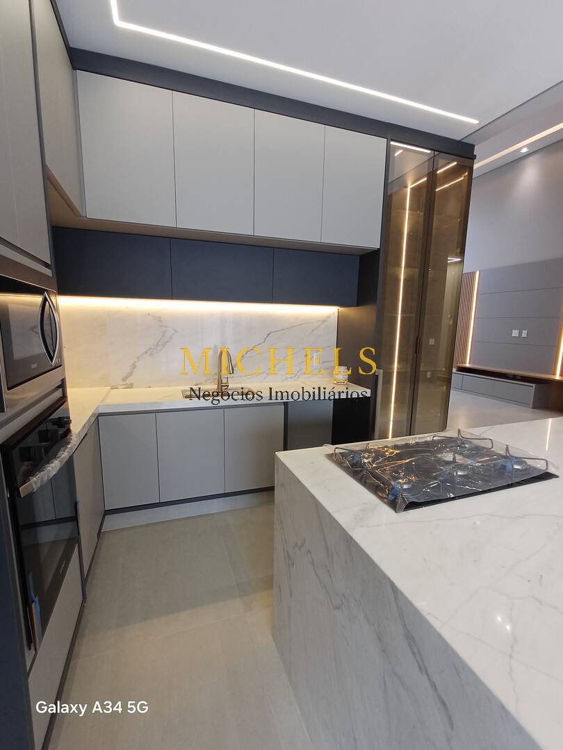 Casa, 3 quartos, 235 m² - Foto 10