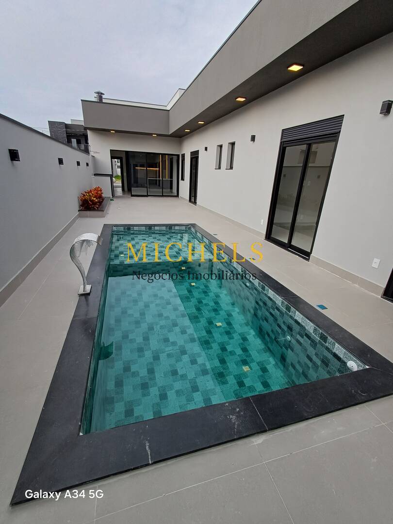Casa, 3 quartos, 235 m² - Foto 18
